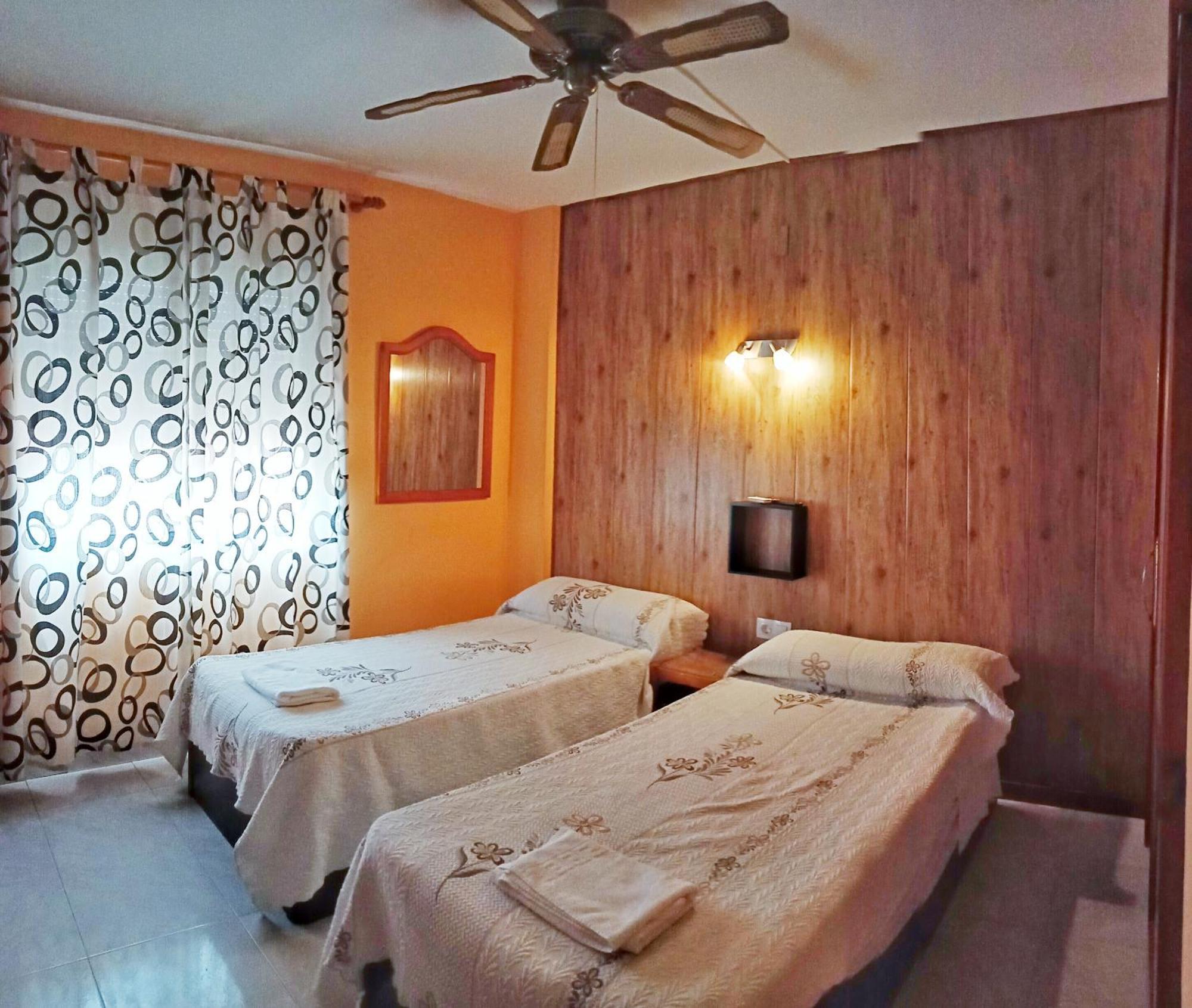 Hostal Cristina Dénia Exterior foto
